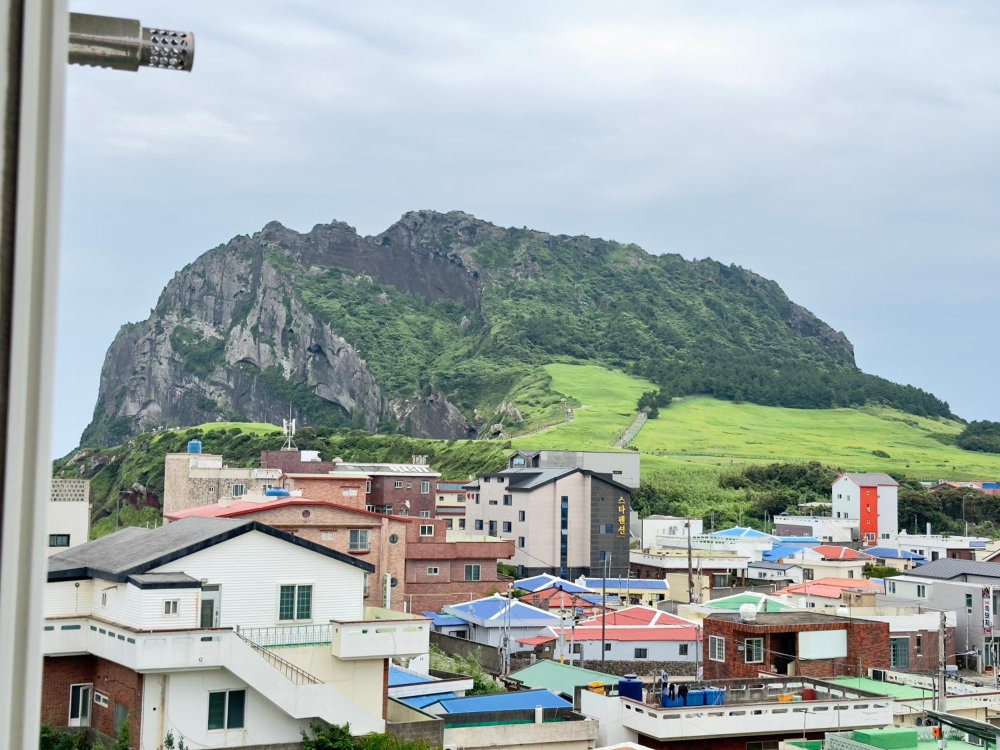 Pureun Jeju Pension Seogwipo Esterno foto